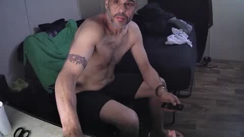 Muffdiver online show from May 2026 07:27:02 AM