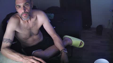 Muffdiver online show from May 2026 01:56:01 AM