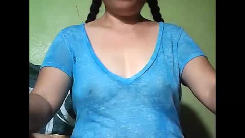 Snapshot of muffy_bunny chatting on April 2026 09:18:01 AM muffy_bunny online show from April 2026 09:18:01 AM