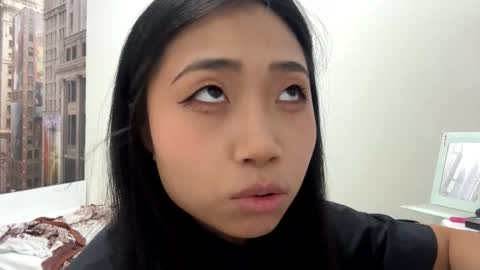 Mia online show from February 2026 09:57:02 AM