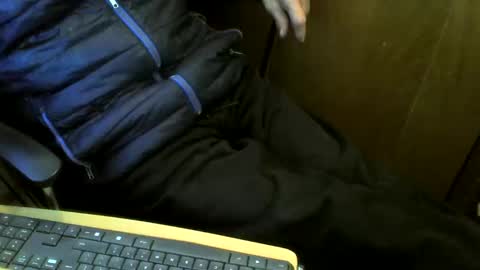 Snapshot of muller520 chatting on December 2025 07:58:02 AM muller520 online show from December 2025 07:58:02 AM