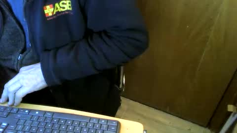 Snapshot of muller520 chatting on February 2026 01:14:01 PM muller520 online show from February 2026 01:14:01 PM