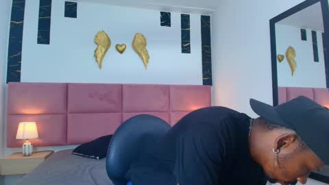 Snapshot of muller_asher chatting on September 2025 03:32:01 AM Muller Asher online show from September 2025 03:32:01 AM