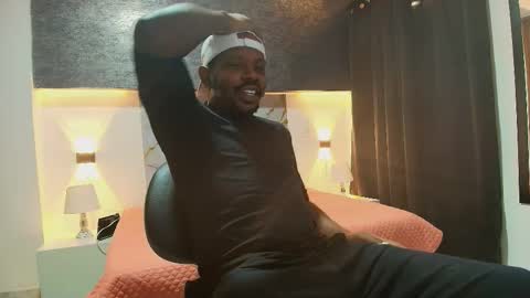 Snapshot of muller_asher chatting on November 2025 03:39:01 AM Muller Asher online show from November 2025 03:39:01 AM