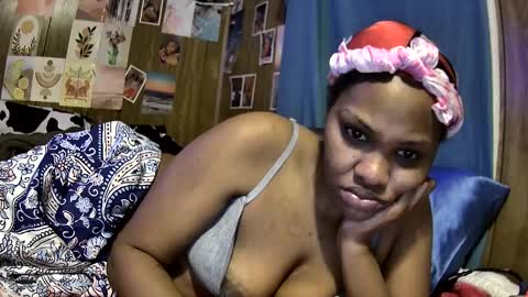 Snapshot of mumnxdor chatting on January 2026 09:00:02 AM mumnxdor online show from January 2026 09:00:02 AM