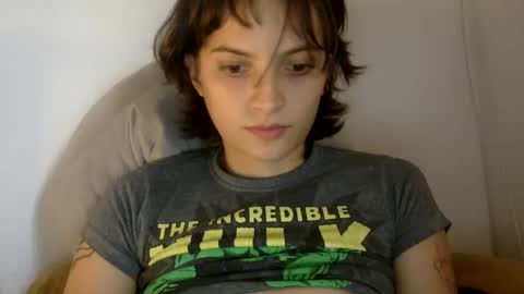 Snapshot of munchi_ chatting on December 2024 08:55:01 PM online show from December 2024 08:55:01 PM