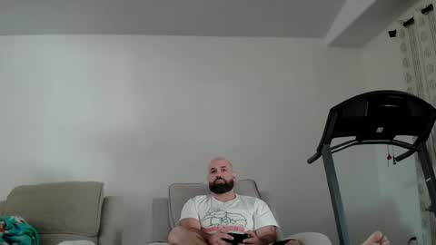 Snapshot of munchies420 chatting on July 2026 01:15:01 PM Bearded online show from July 2026 01:15:01 PM
