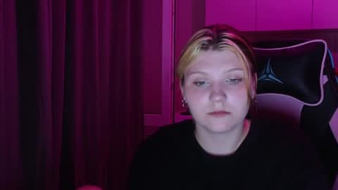Milana online show from June 2026 03:47:02 PM