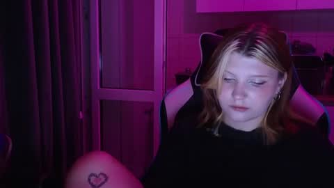 Milana online show from June 2026 05:44:02 PM