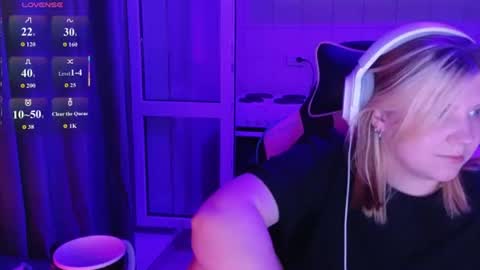 Milana online show from July 2026 06:01:02 PM