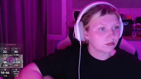 Milana online show from July 2026 06:22:02 PM