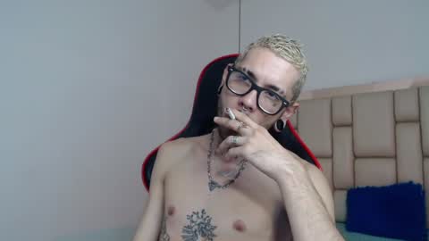 Snapshot of murdockh chatting on January 2025 04:17:01 AM murdok online show from January 2025 04:17:01 AM