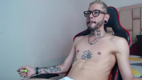 Snapshot of murdockh chatting on January 2025 08:18:02 AM murdok online show from January 2025 08:18:02 AM