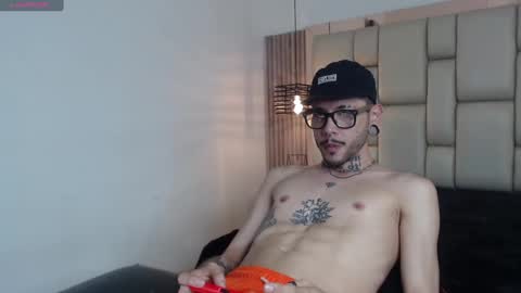 Snapshot of murdockh chatting on February 2025 07:56:01 AM murdok online show from February 2025 07:56:01 AM