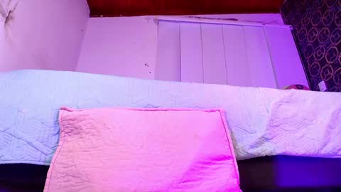 Snapshot of muriel_belovv chatting on January 2025 03:05:02 AM Tell me Sofi online show from January 2025 03:05:02 AM