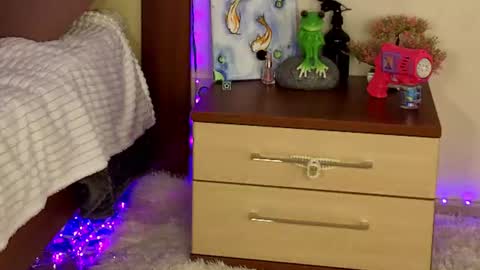 Lina online show from July 2026 12:48:02 PM