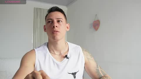 muscle_king_cum online show from April 2026 01:38:02 PM