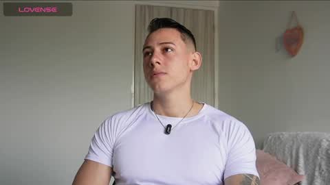 muscle_king_cum online show from May 2026 12:57:02 PM