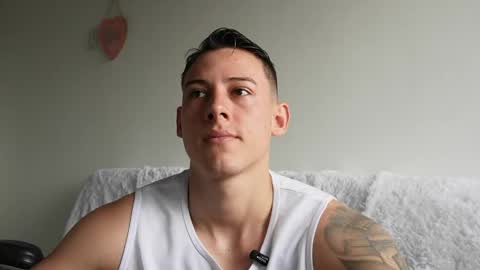 muscle_king_cum online show from June 2026 02:00:02 PM