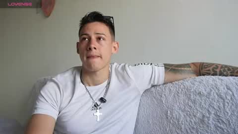 muscle_king_cum online show from June 2026 01:33:01 PM