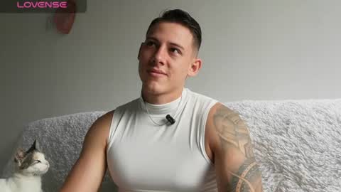 muscle_king_cum online show from July 2026 01:42:01 PM