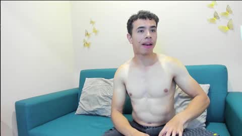 muscle scott online show from October 2025 12:12:02 PM