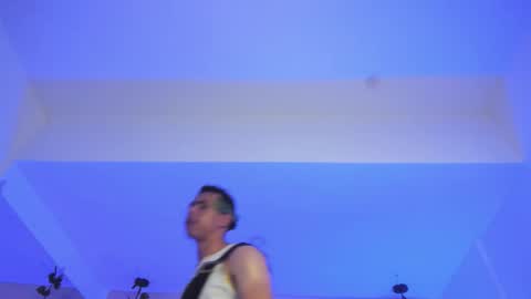 muscle scott online show from October 2025 04:52:01 PM