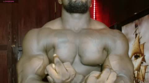 musclegod23 online show from May 2026 10:36:01 AM