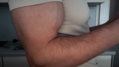Snapshot of musclehair3 chatting on January 2026 11:25:02 AM musclehair3 online show from January 2026 11:25:02 AM