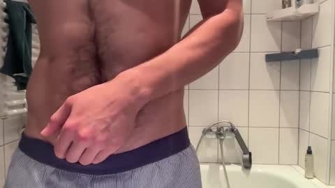 Snapshot of musclehair3 chatting on June 2026 08:20:02 AM musclehair3 online show from June 2026 08:20:02 AM