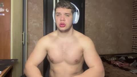Snapshot of musclephantom chatting on May 2026 08:06:01 PM Egor online show from May 2026 08:06:01 PM