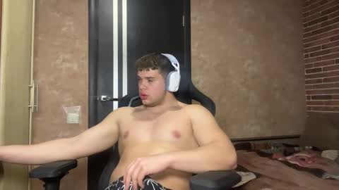 Snapshot of musclephantom chatting on May 2026 09:09:01 PM Egor online show from May 2026 09:09:01 PM