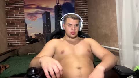 Snapshot of musclephantom chatting on June 2026 08:33:02 PM Egor online show from June 2026 08:33:02 PM