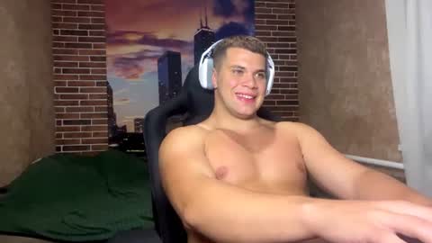 Snapshot of musclephantom chatting on June 2026 08:10:02 PM Egor online show from June 2026 08:10:02 PM