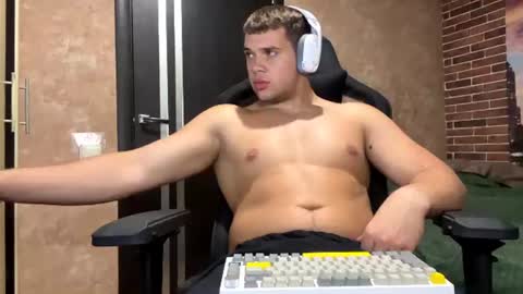 Snapshot of musclephantom chatting on June 2026 07:58:02 PM Egor online show from June 2026 07:58:02 PM