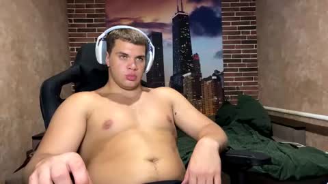 Snapshot of musclephantom chatting on June 2026 08:21:01 PM Egor online show from June 2026 08:21:01 PM