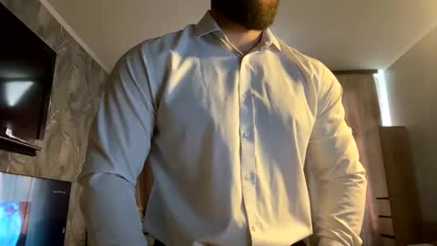 muscularjuggler online show from February 2026 03:50:01 AM