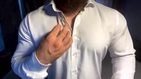 muscularjuggler online show from July 2026 03:02:01 AM