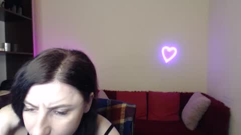 Jeneva online show from December 2025 06:50:01 PM