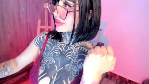 Snapshot of musedreams chatting on January 2025 03:23:01 AM blackmuse online show from January 2025 03:23:01 AM