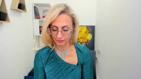 Snapshot of museofstage chatting on February 2025 11:31:01 AM Diana online show from February 2025 11:31:01 AM