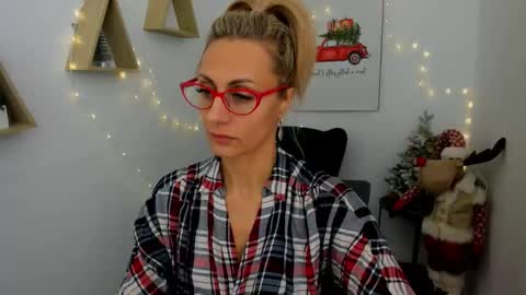 Snapshot of museofstage chatting on December 2025 10:41:02 AM Diana online show from December 2025 10:41:02 AM