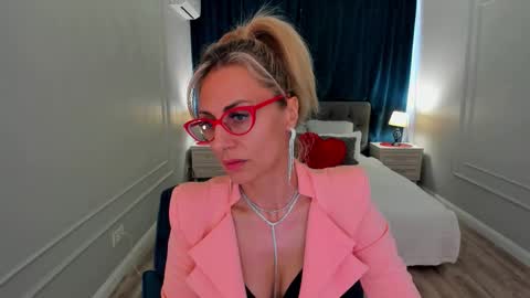 Snapshot of museofstage chatting on January 2026 11:36:01 AM Diana online show from January 2026 11:36:01 AM