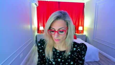 Snapshot of museofstage chatting on April 2026 12:21:01 PM Diana online show from April 2026 12:21:01 PM