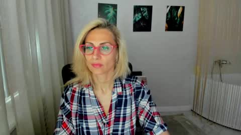 Diana online show from May 2026 12:00:02 PM