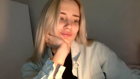 musescorner online show from December 2025 03:30:01 PM