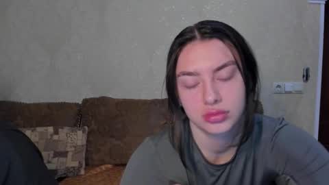 Snapshot of muuur_fam chatting on September 2025 09:47:02 PM HEY online show from September 2025 09:47:02 PM