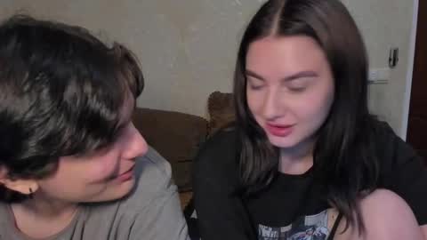 Snapshot of muuur_fam chatting on September 2025 08:45:01 PM HEY online show from September 2025 08:45:01 PM