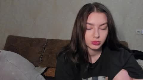 Snapshot of muuur_fam chatting on October 2025 01:31:02 PM HEY online show from October 2025 01:31:02 PM