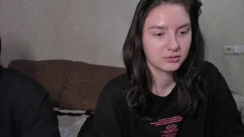 Snapshot of muuur_love chatting on February 2026 02:48:01 PM cute couple online show from February 2026 02:48:01 PM